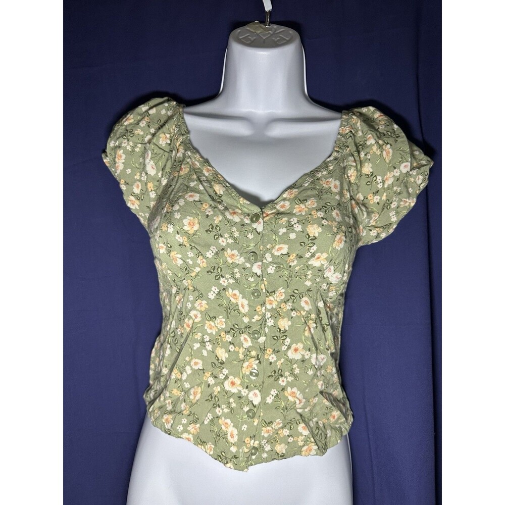 No Boundaries Floral Button Front Crop Top Size S